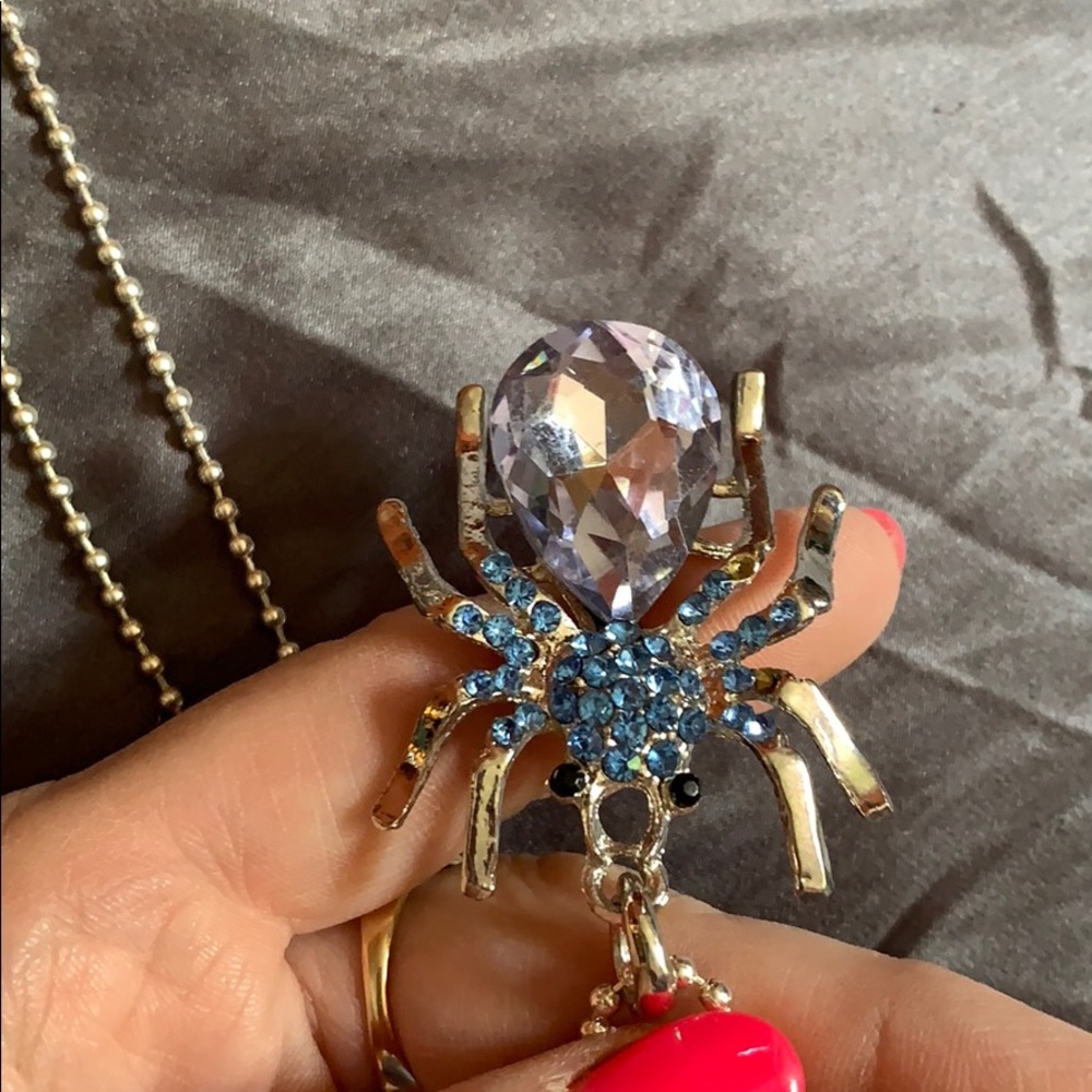 New Crystal Spider Necklace On beaded chain